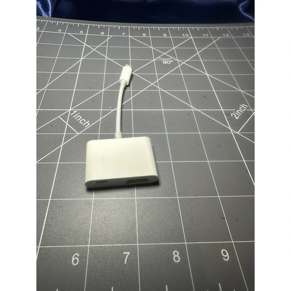 Apple Lightning Digital AV Adapter HDMI To iPhone iPad MD826AM/A-Genuine